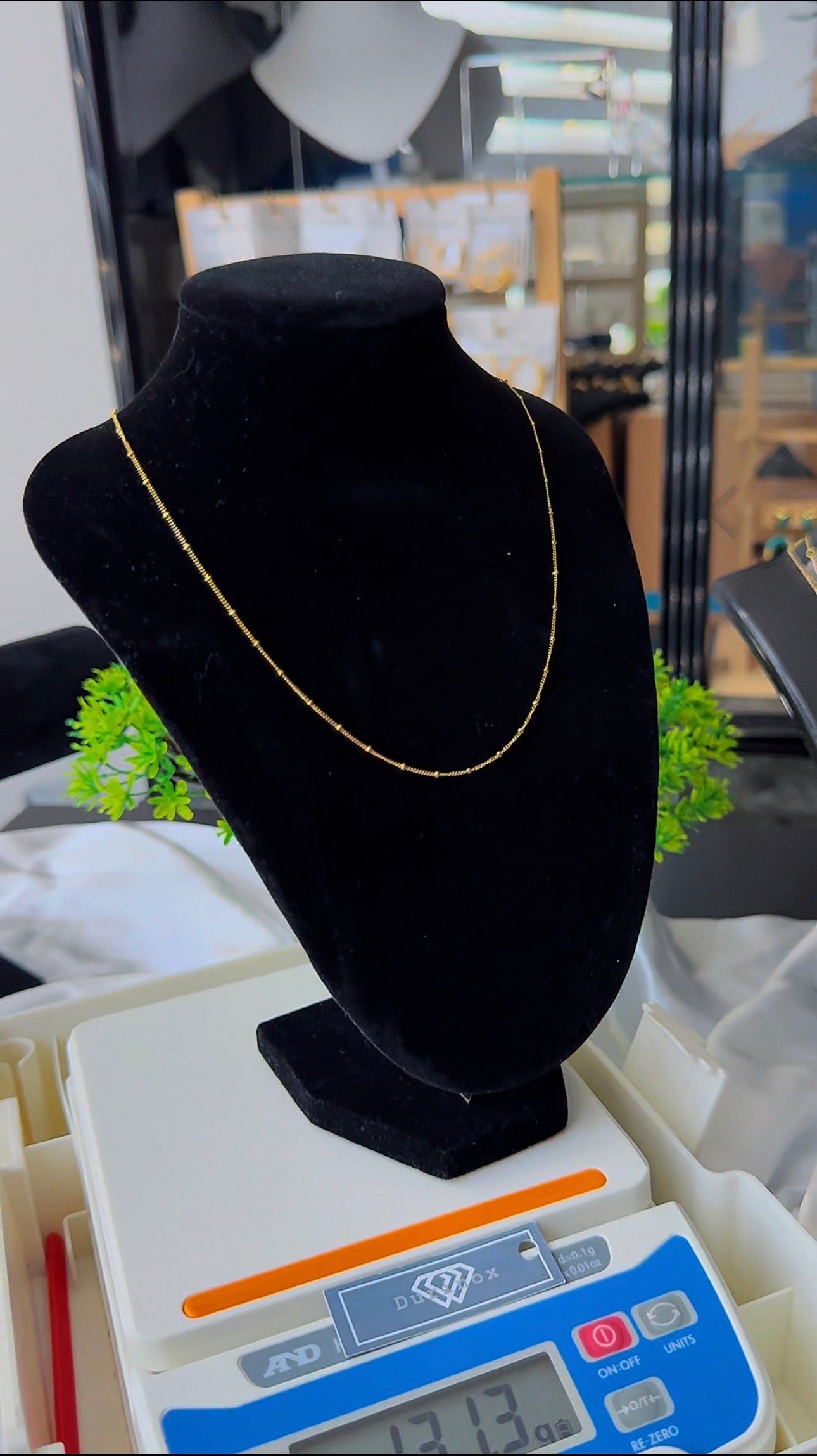 Degaats 18 Karat Gold Chain Necklace