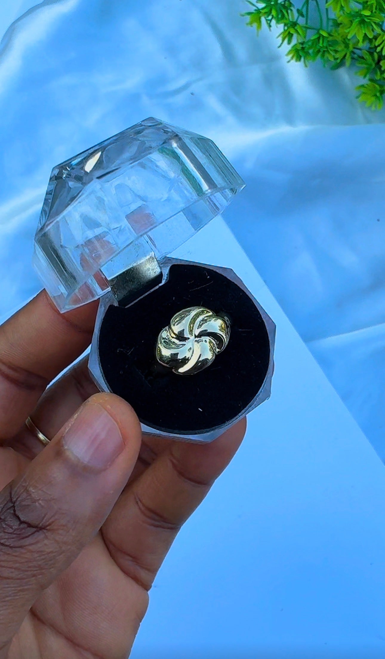 18K Solid Gold Chunky Fashion Rings For Women- Lightweight 1g or Less (Extra Extra)