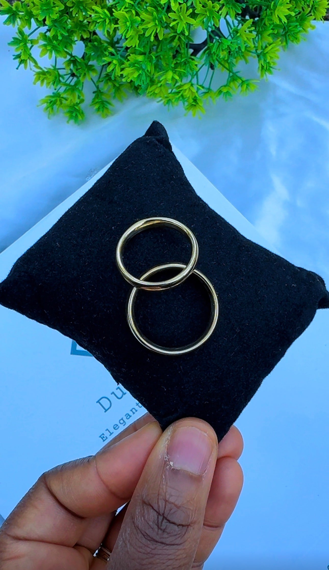18 Karat Solid Gold Classic Unisex Band | Shiny | 1.5mm & 3mm | 2.3-3.2g | US Sizes 8-11