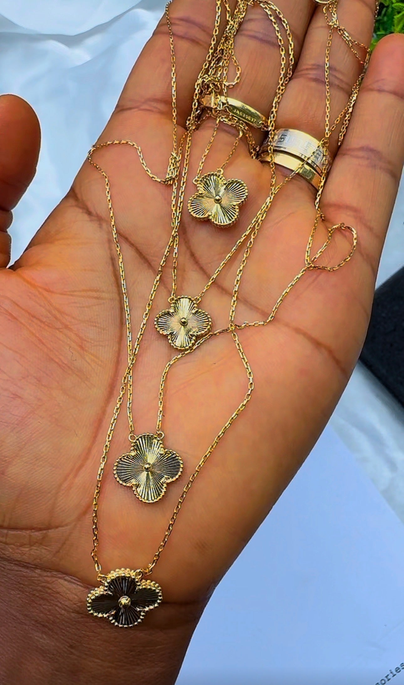 18K Solid Gold Single Motif Clover Chain Necklace 2.9g & 4.4g | 10mm & 12mm