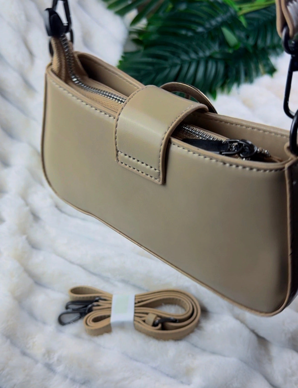 Women’s Nude Leather Dual-Handle Shoulder Bag | LARYZ Everyday 058 | Small