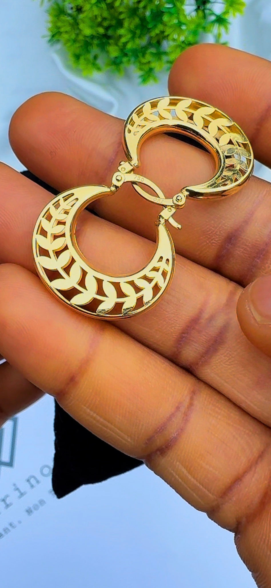 Degaf 18ct Pure Gold Hoop Earrings | Medium Hoops 22mm