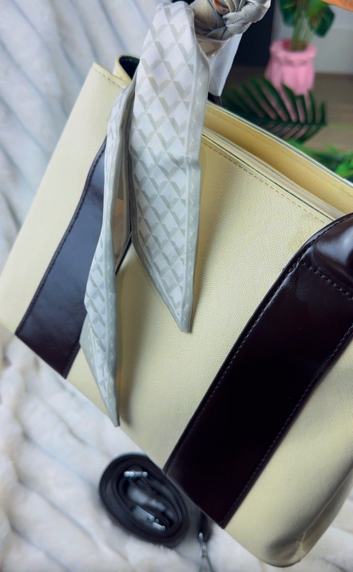 Women’s Cream & BrownTop Handle Bag | LARYZ Everyday 052 | Medium-Big