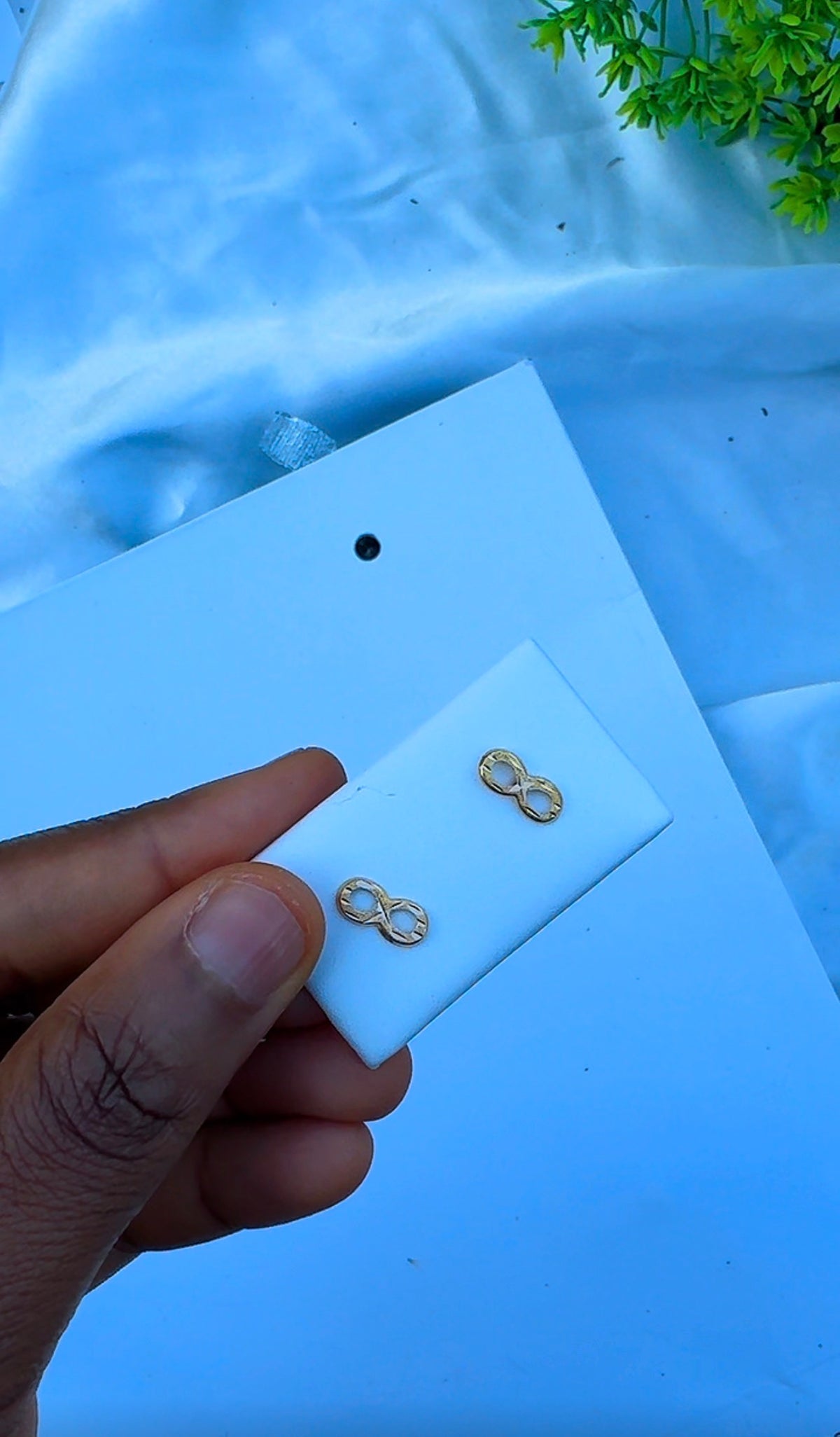18 Karat Solid Gold Screw Stud Earrings