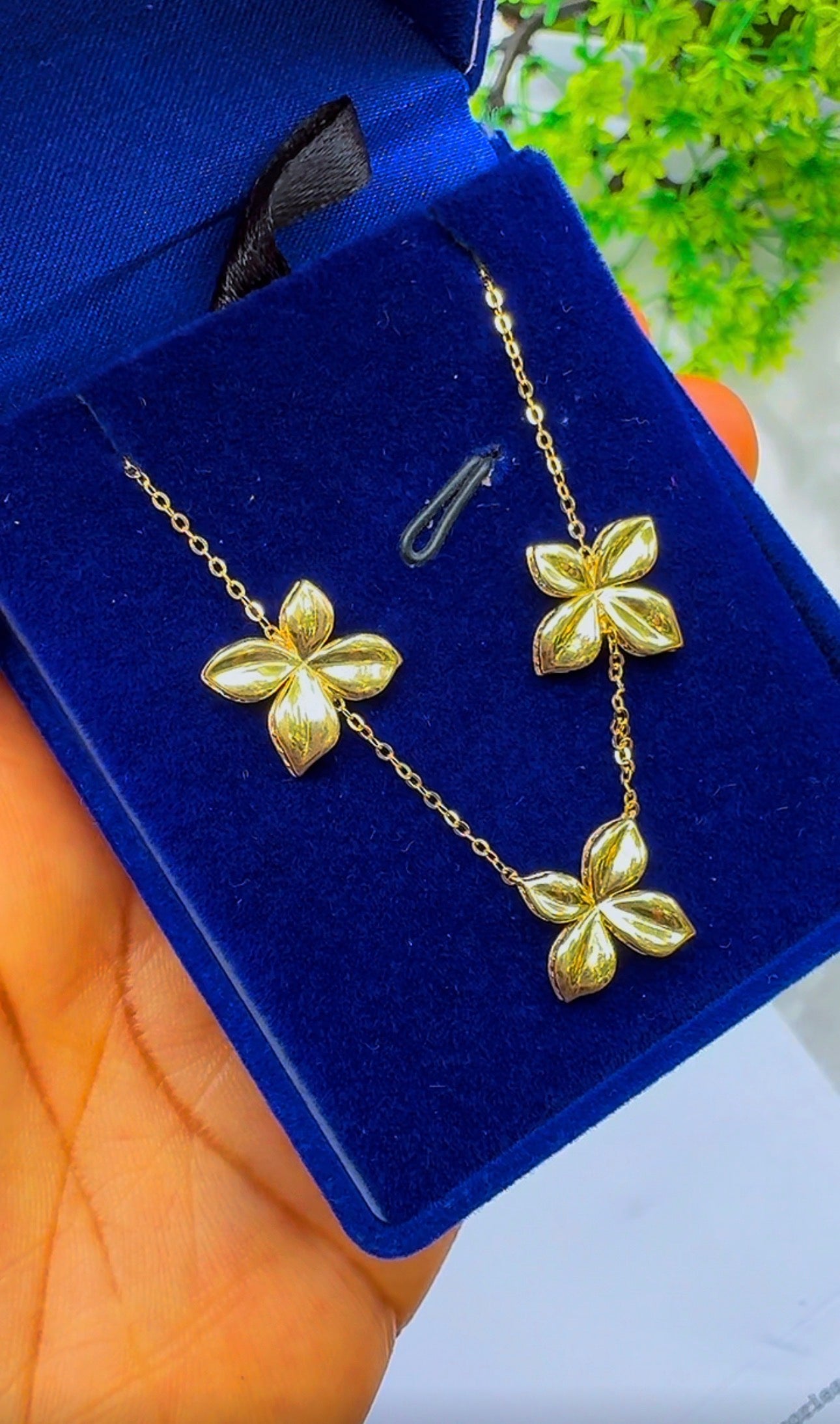 18ct Yellow Gold Floral Station Necklace (5.2g) | 17” + 1” (18 Inches)
