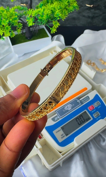 18k Solid Gold Lattice Bangle - Size 19 (11.2g)