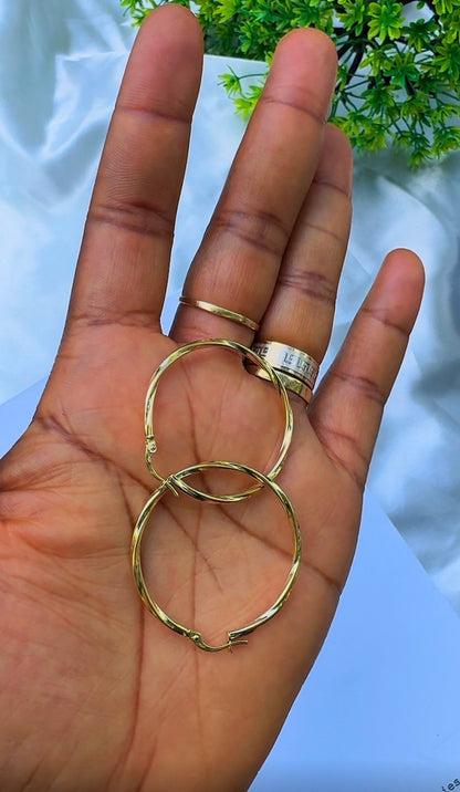18K Solid Gold Medium Hoop Earrings | 1.5g & 1.63g