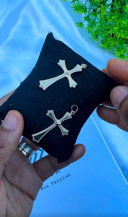 18k Solid Gold Cross Pendant | 0.45g