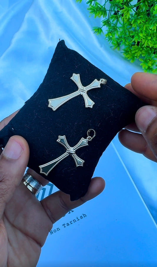 18k Solid Gold Cross Pendant | 0.45g