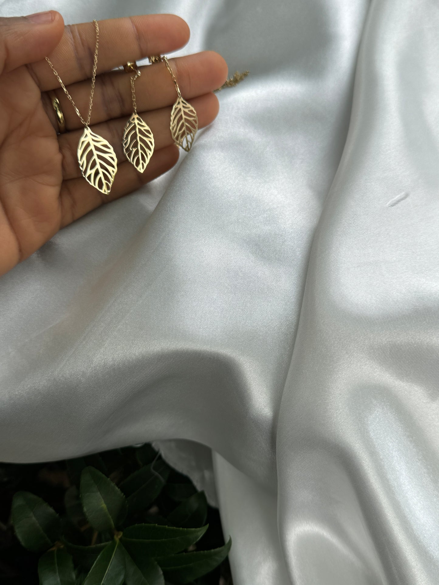Degax 18 Karat Real Gold Jewellery set 18” Chain