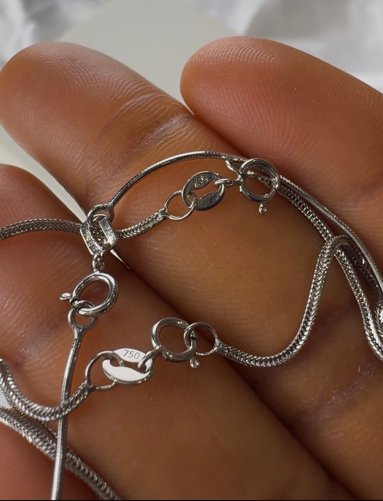 Degaams 18 Karat White Gold Franco Chain Necklace (750)