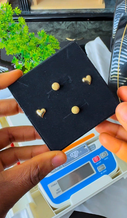 DegaJ 18 Karat Pure Gold Stud Earrings