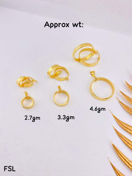 Gold jewelry pieces with weight measurements on a white background