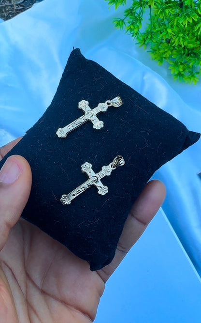 18 Karat Solid Gold Cross Pendant | 0.6g