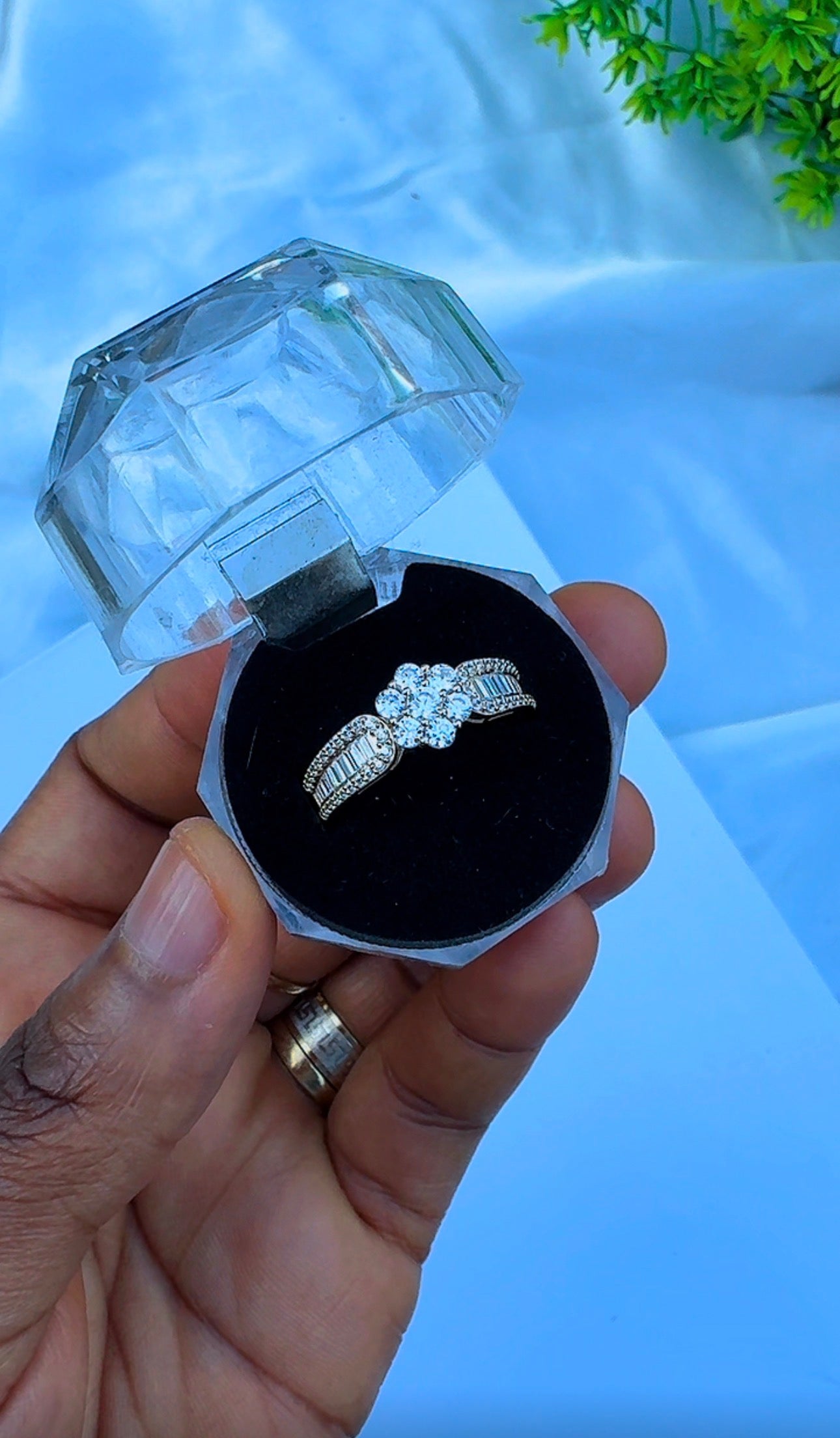 18K Solid Gold Engagement Ring For Women | Size 10 | 3.2g & 3.3g