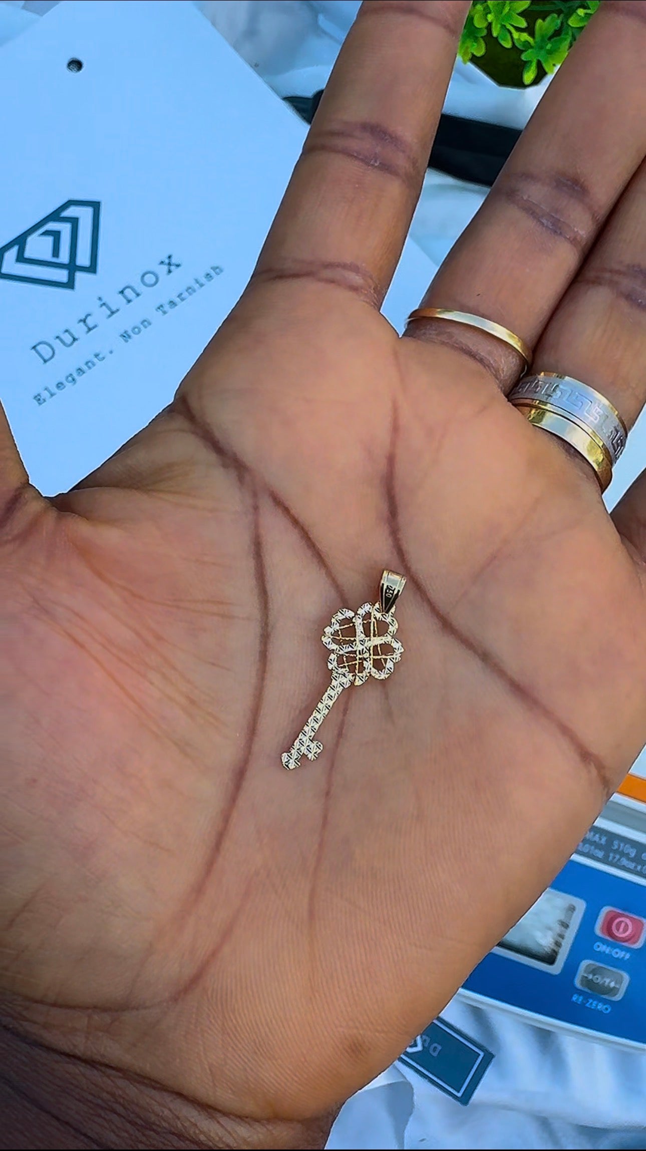 Degart 18 Karat Gold Key Pendant