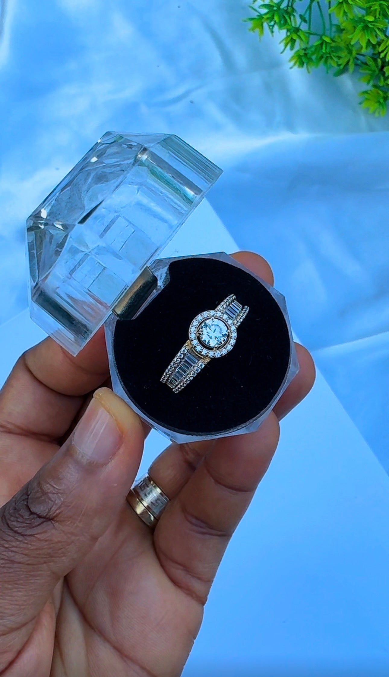 18K Solid Gold Engagement Ring For Women | Size 10 | 3.2g & 3.3g