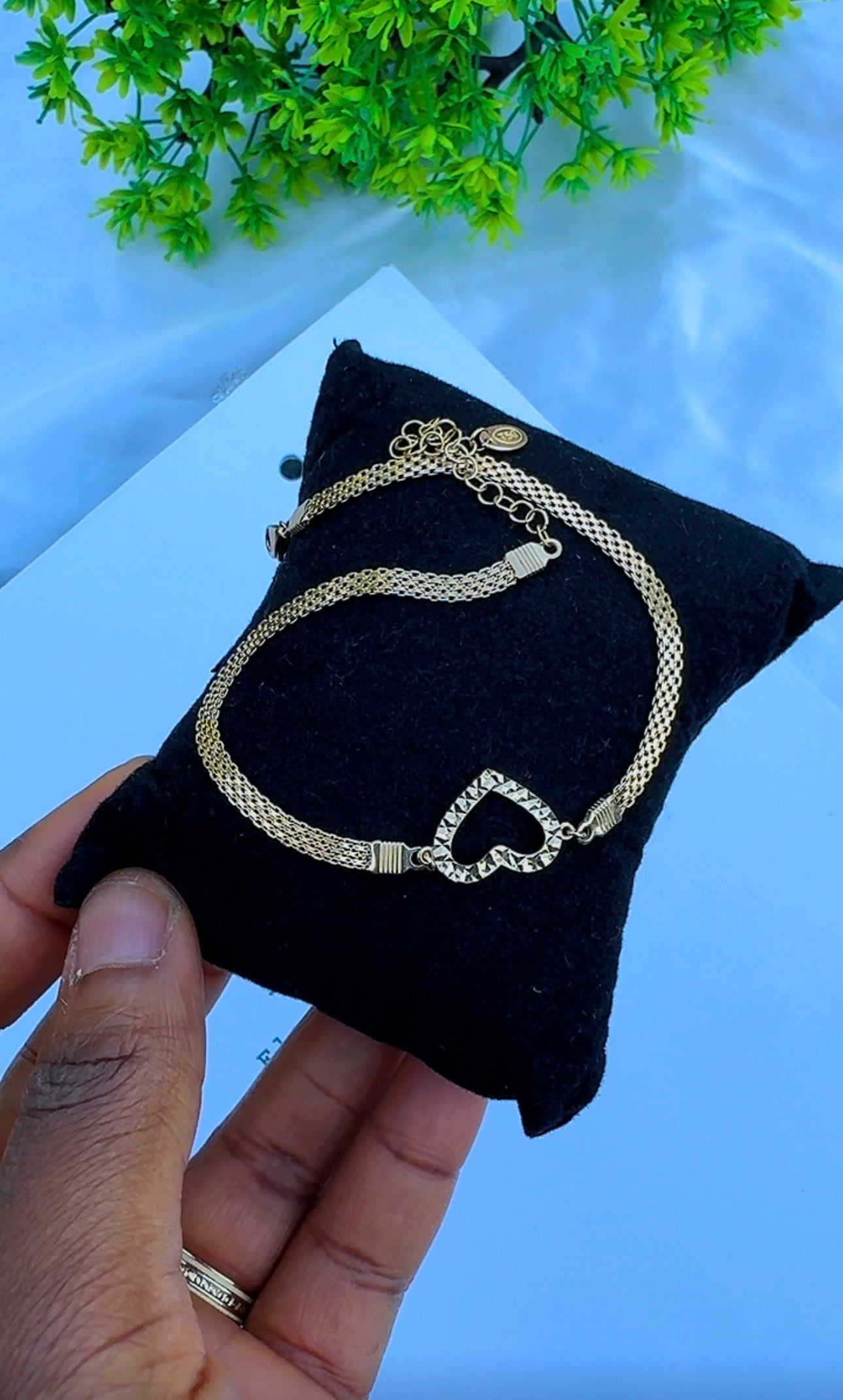 18 Karat Solid Gold Carpet + Charm Anklet | 10 Inches | 4g~4.3g