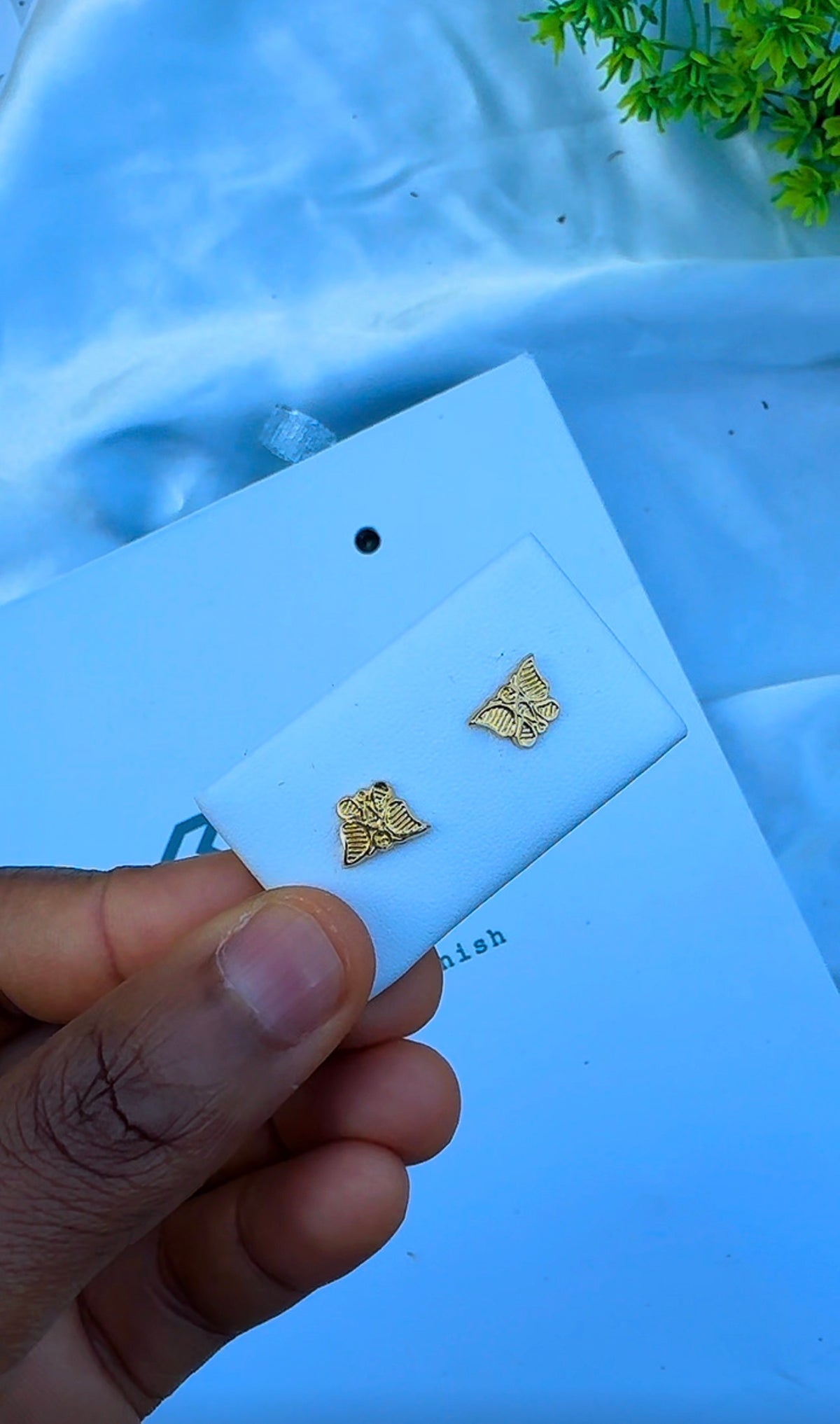 18 Karat Solid Gold Screw Stud Earrings