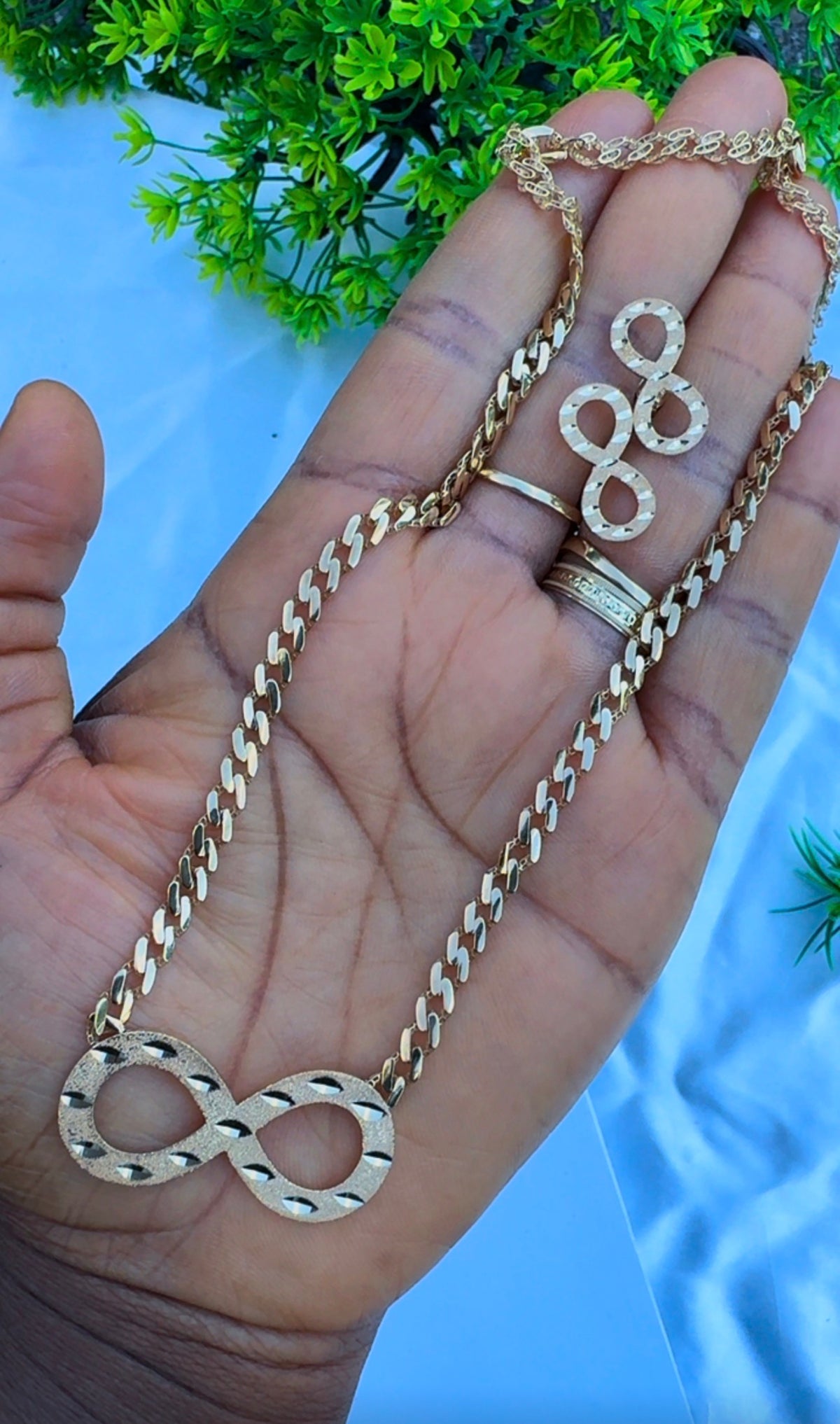 18K Solid Gold Infinity Cuban Chain Necklace - 9.6g
