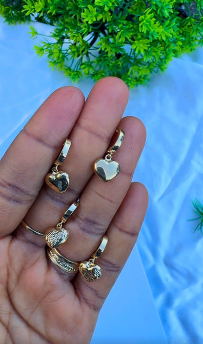 18 Karat Solid Gold Hoop Heart Earrings - 2.7g
