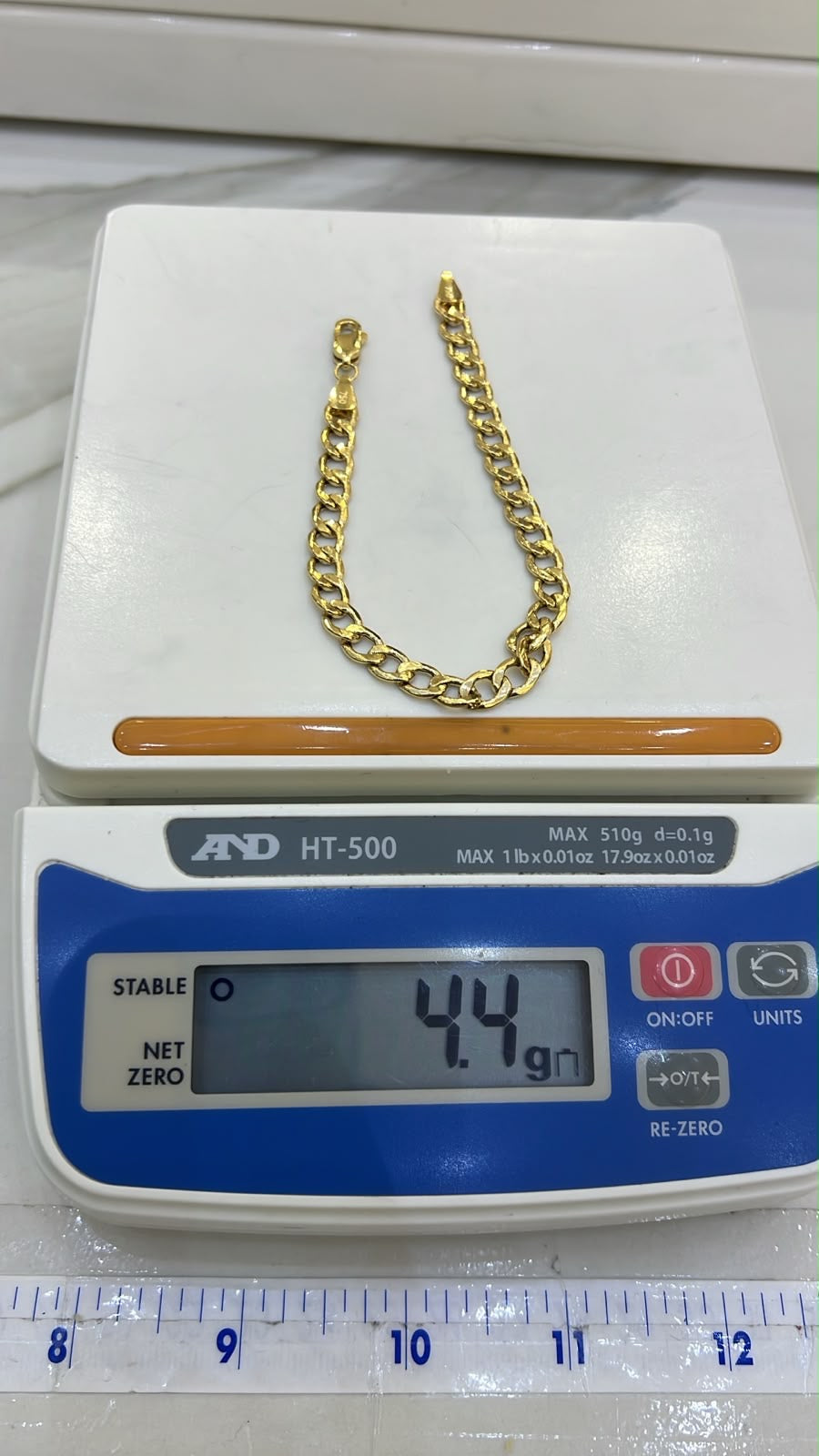 18K Solid Gold Cuban Bracelet – 4.4g - 8 Inches
