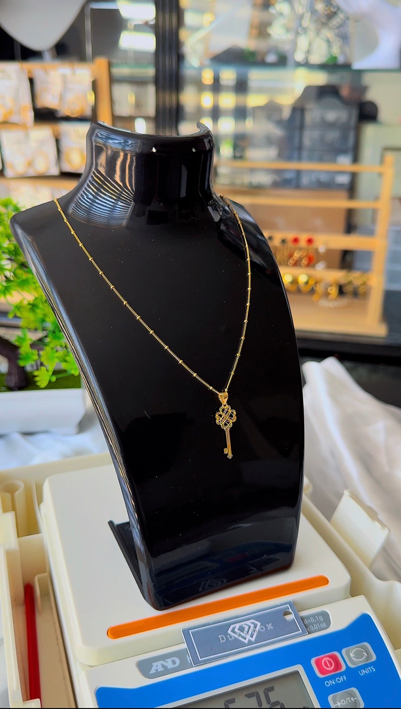 Degart 18 Karat Gold Key Pendant