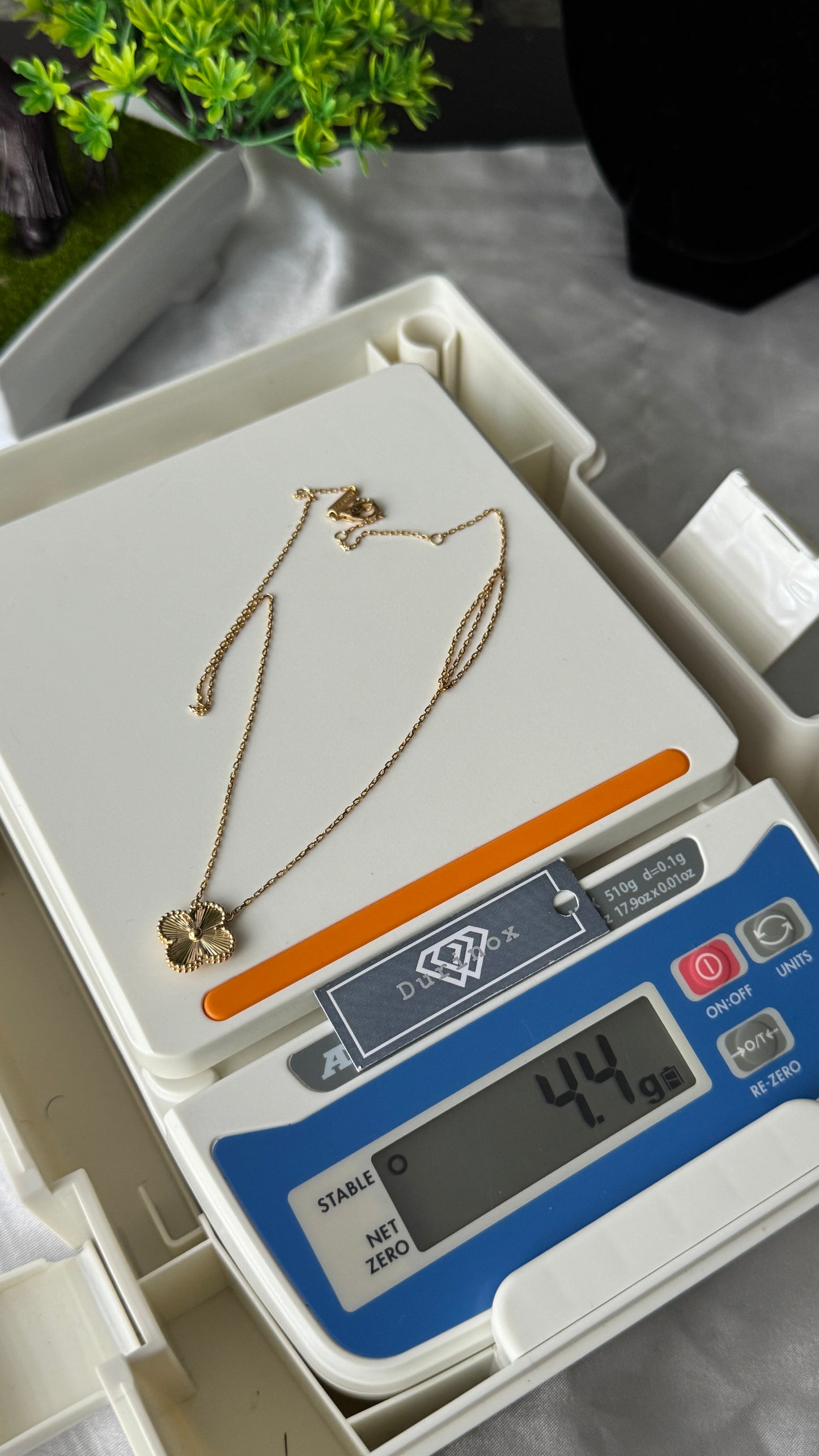 18K Solid Gold Single Motif Clover Chain Necklace 2.9g & 4.4g | 10mm & 12mm