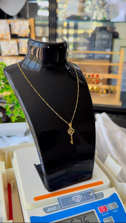 Degaats 18 Karat Gold Chain Necklace