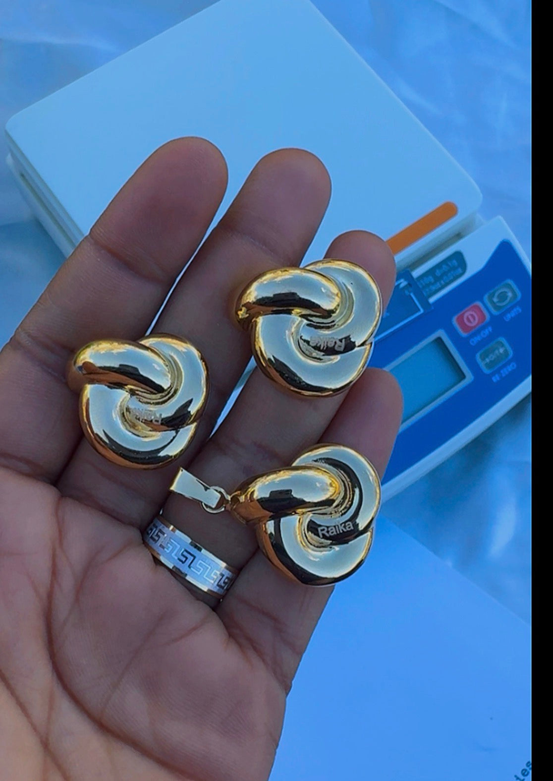 Degax 18 Karat (Extra) Real Gold Earrings & Pendant Jewellery Set