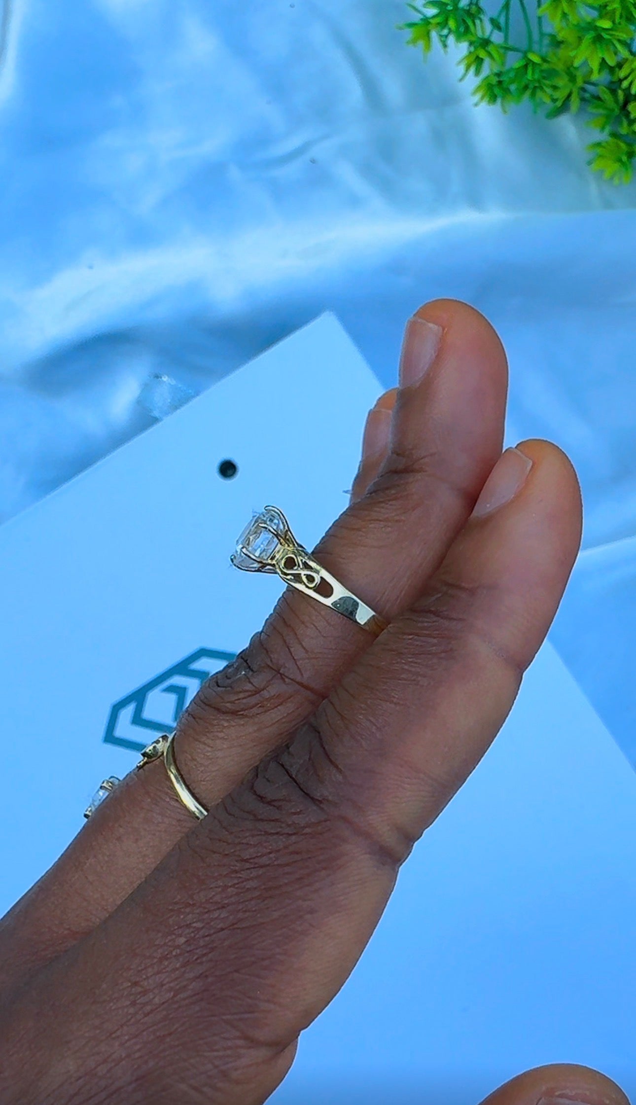 18K Solid Gold Infinity Engagement Ring For Women | Size 8 | 2.54g
