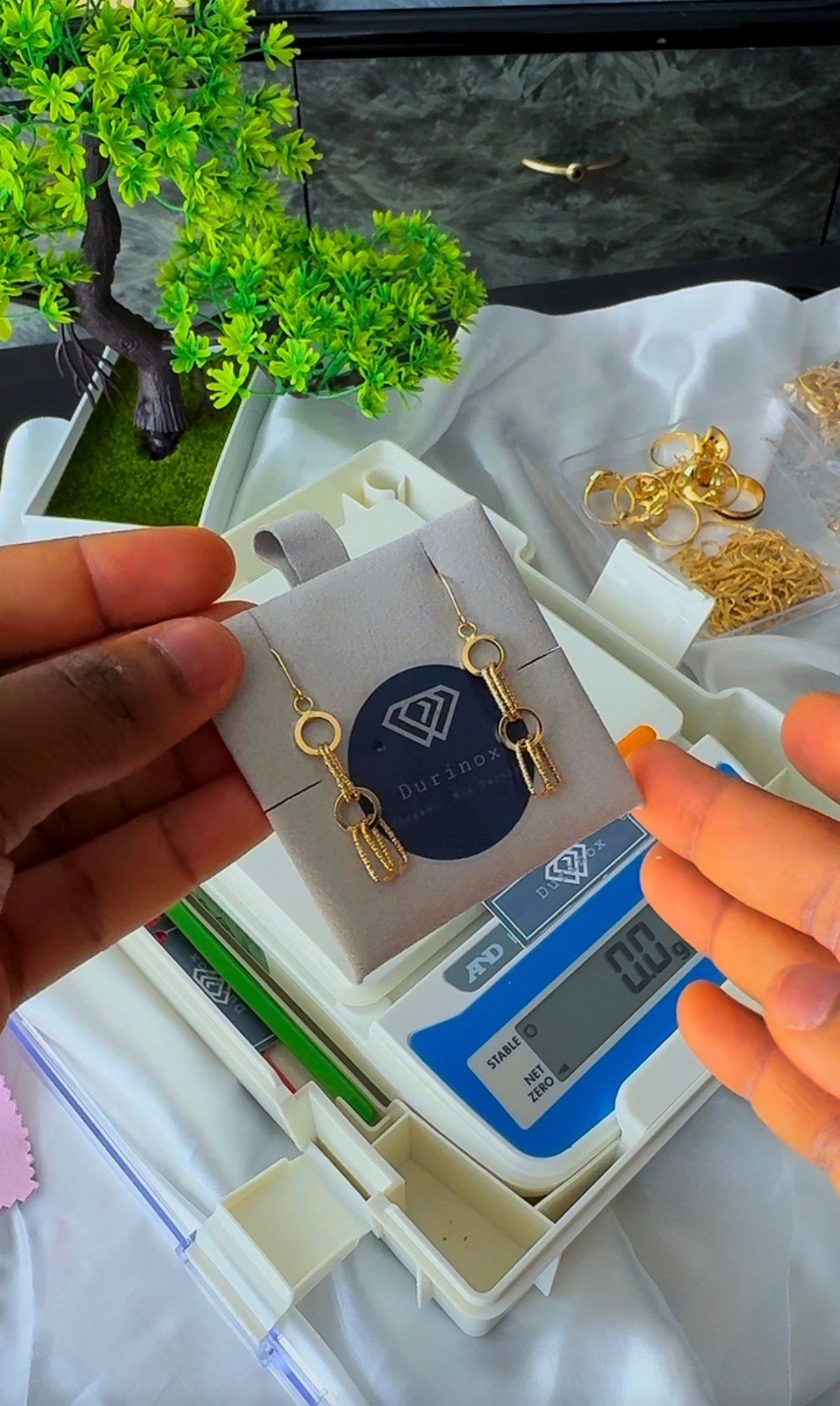 18ct Real Gold Drop Earrings | 1.1g