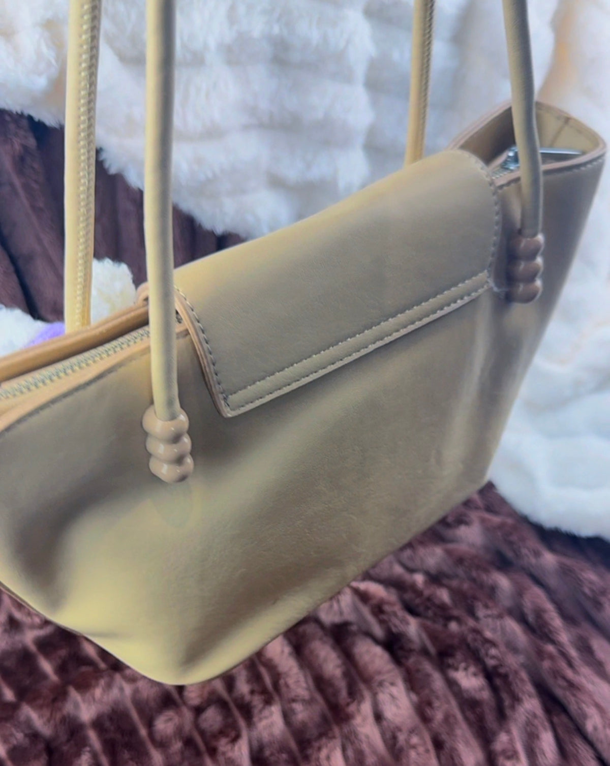 Biege Smooth Shoulder Bag | LARYZ Everyday - 026 | Medium to Big