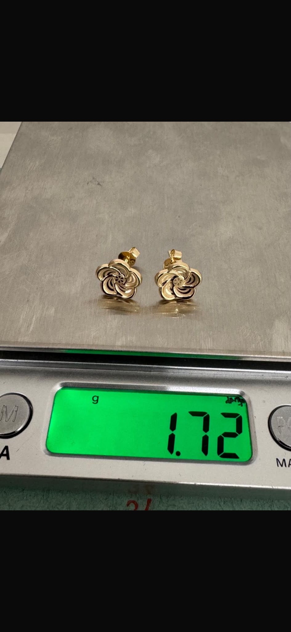 18K Solid Gold Swirl Stud Earrings | 1.81g