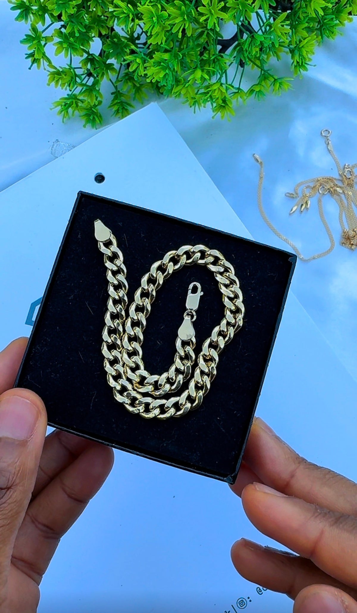 18K Solid Gold Cuban Bracelet – 4.8g - 9 Inches
