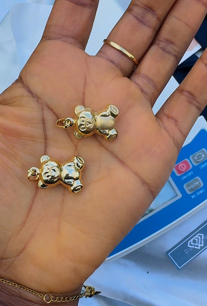 Degaans 18 Karat Pure Gold Teddy Pendant