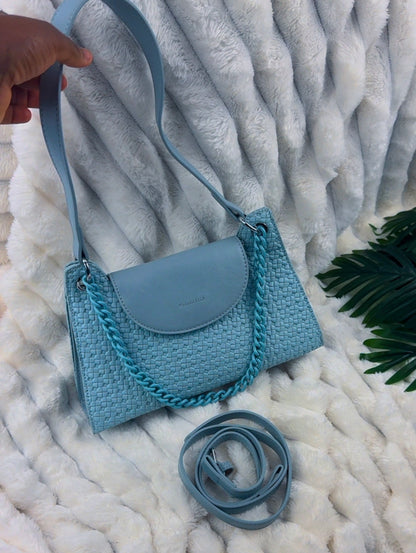 Blue Woven Handbag With Chain {Medium} | LARYZ Everyday 004