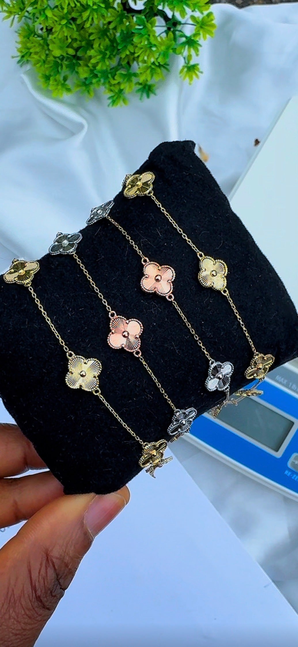 Defag 18K Solid Gold Clover Bracelets 7.5 Inches | 8mm