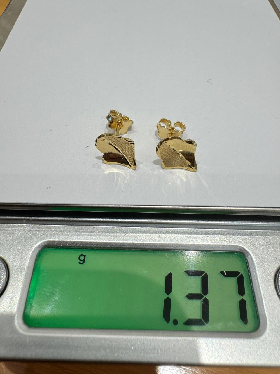 Degaac 18ct Solid Gold Stud Earrings