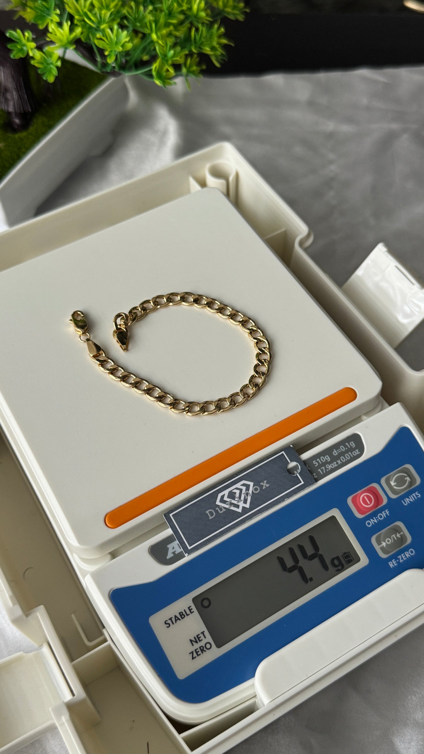 18K Solid Gold Cuban Bracelet – 4.4g - 8 Inches