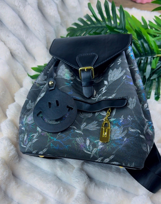 Black Patterned Smiley Women's Bagpack {Medium} | LARYZ Everyday 054