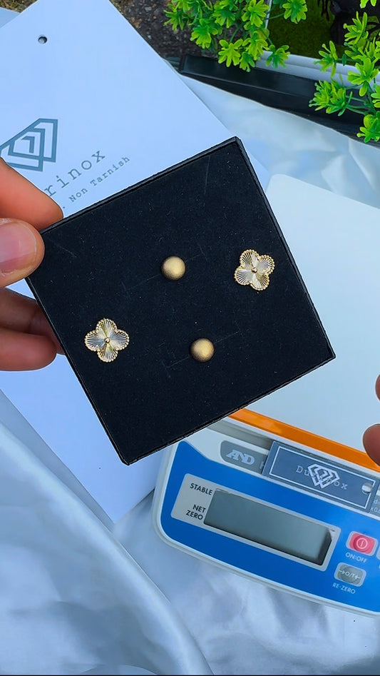 Deegarr 18ct Gold Clover Stud Earrings