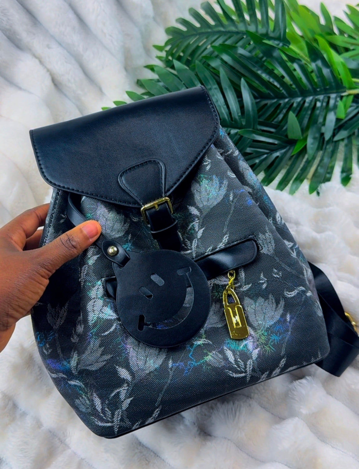 Black Patterned Smiley Women's Bagpack {Medium} | LARYZ Everyday 054