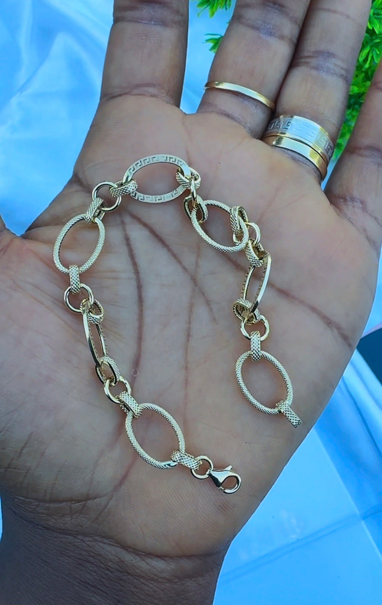 18k Solid Gold Chunky Oval Matte Bracelet 7.5 Inches | 3.4g