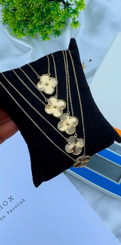 18K Solid Gold Single Motif Clover Chain Necklace 2.9g & 4.4g | 10mm & 12mm