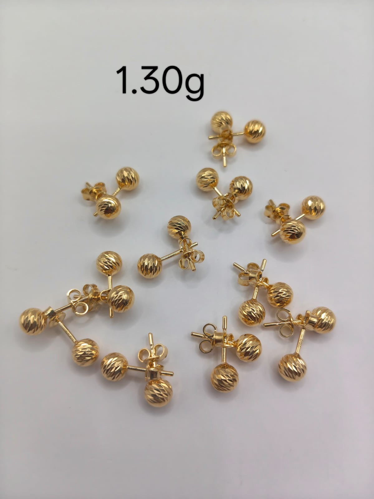 18 Karat Solid Gold Ball Stud Earrings | 1.24g