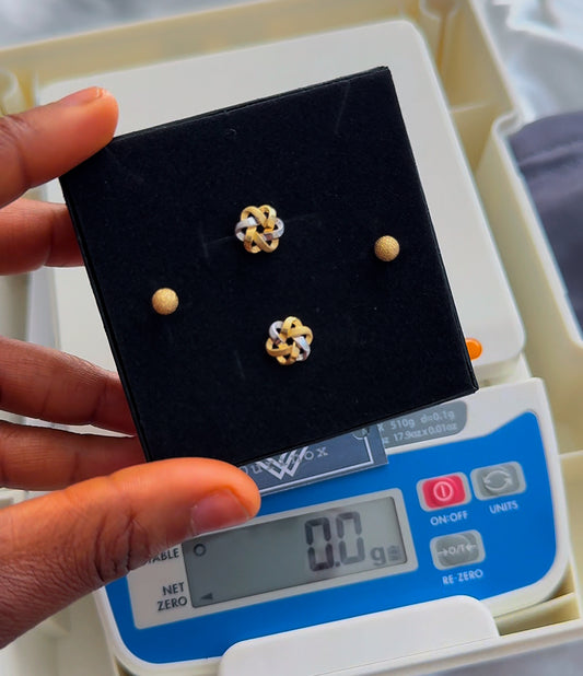 Deger 18 Karat Gold Stud Earrings