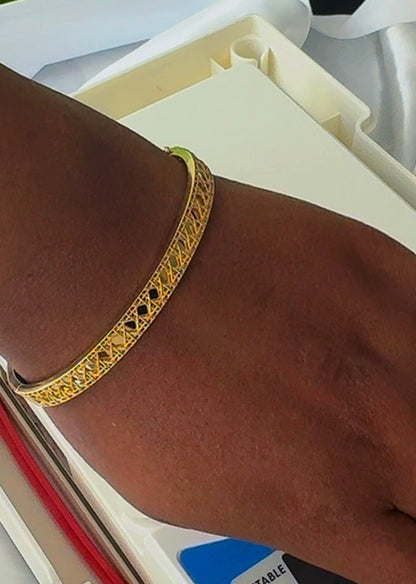 18k Solid Gold Lattice Bangle - Size 19 (11.2g)