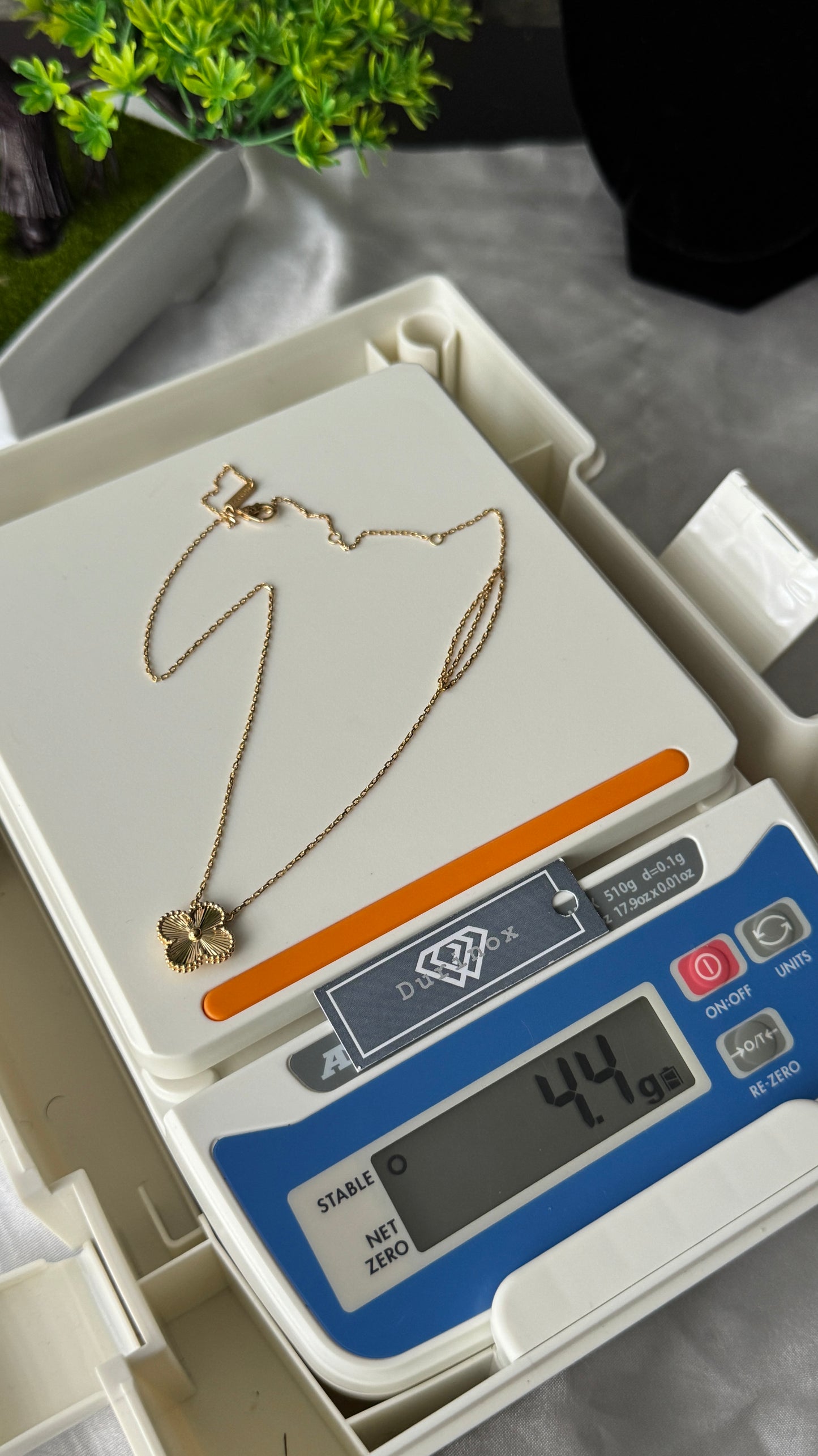 18K Solid Gold Single Motif Clover Chain Necklace 2.9g & 4.4g | 10mm & 12mm