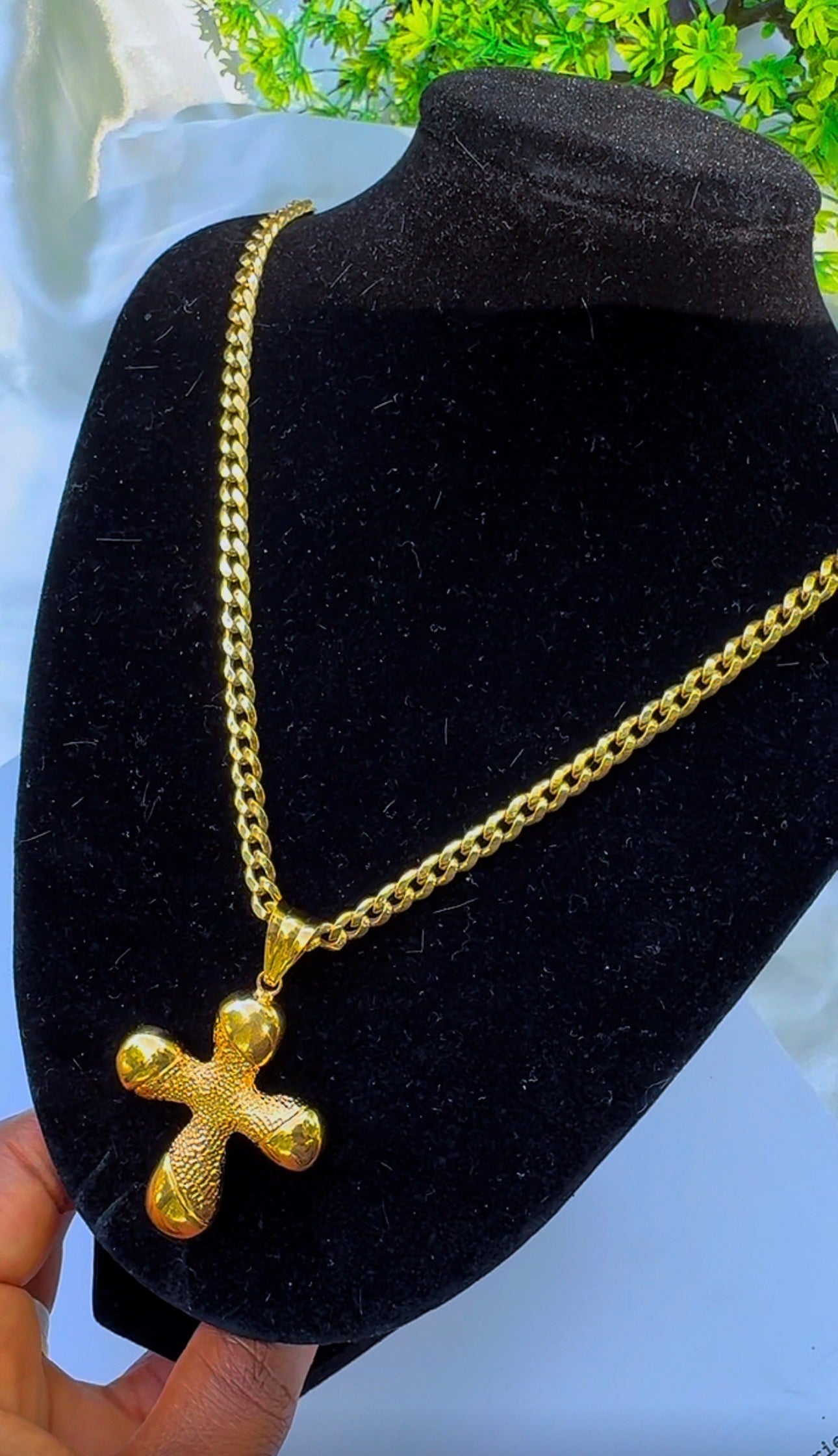 18ct Real Gold Cross Pendant (Extra) - 3.1g